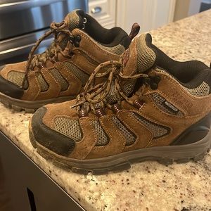 Red Head brand waterproof hiking boots youth size 3